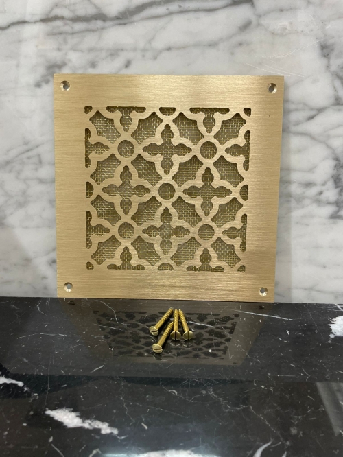 Латунная вентиляционная решетка шлифованная ЛР25 150×150